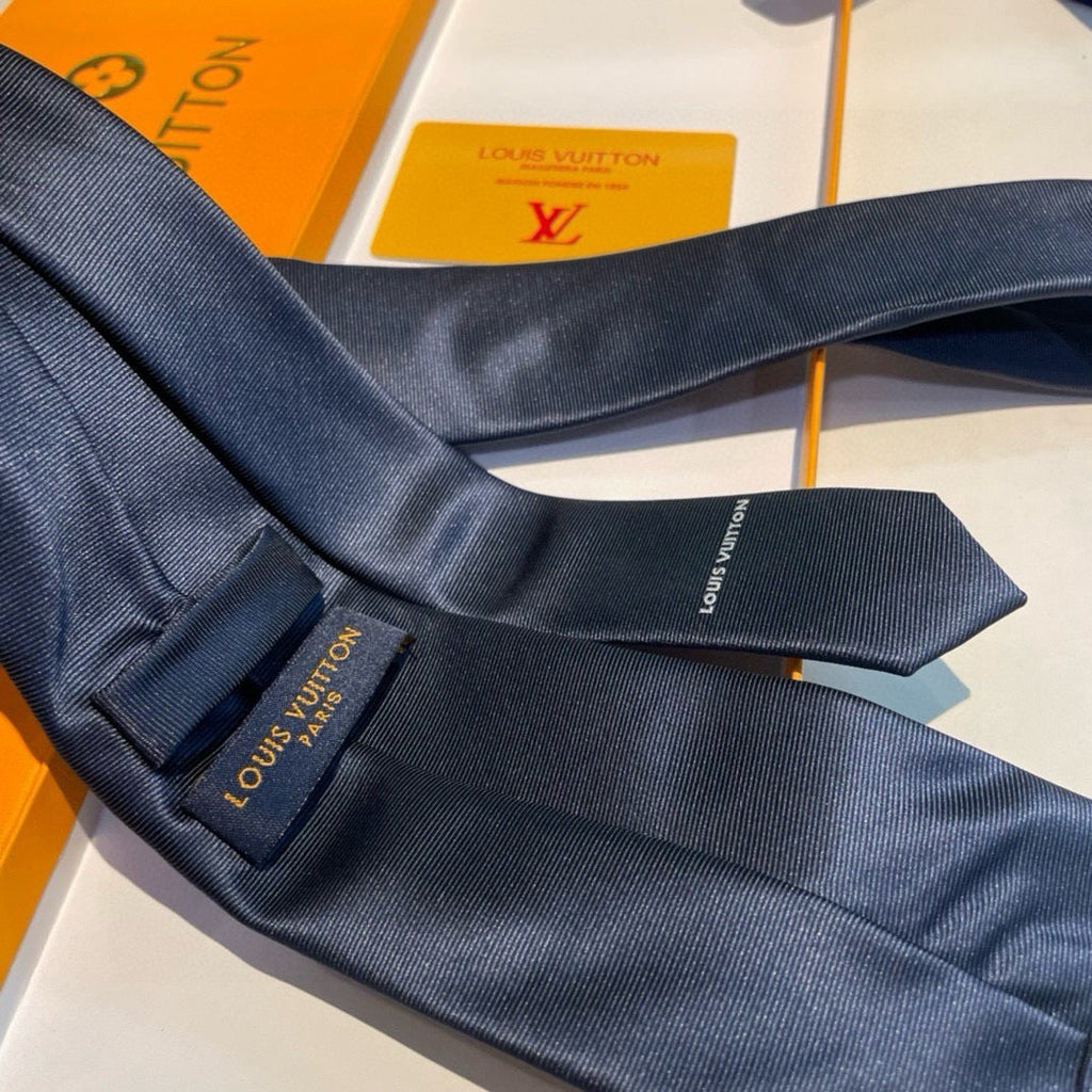 Louis Vuitton Style Men's Solid Silk Tie