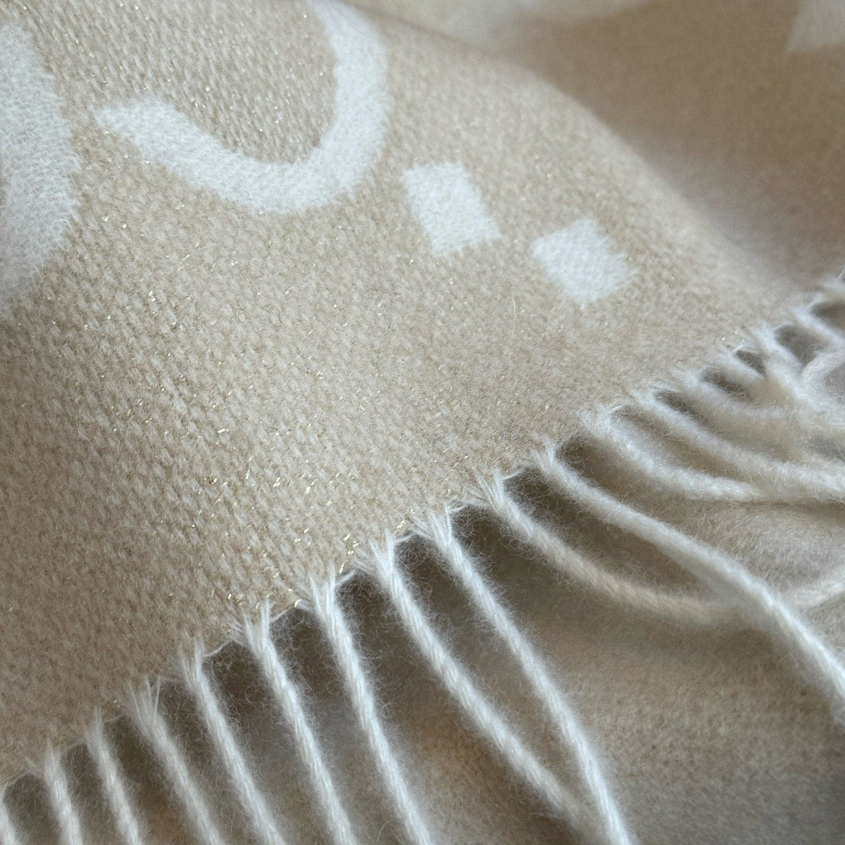 Gucci Beige & Ivory Fringed Scarf